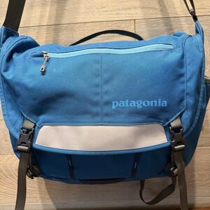 Patagonia Blue Messenger Laptop Shoulder Bag Crossbody Reflective Trim READ